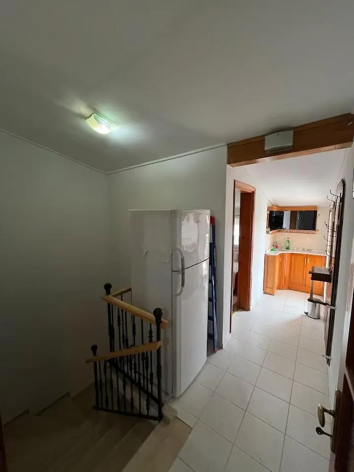 Five Bedroom Plus Living, Triplex Villa With Big Private Garden, Fifty Meters To Sea In Urla, Sleeps Twelve, Three Baths Turecko