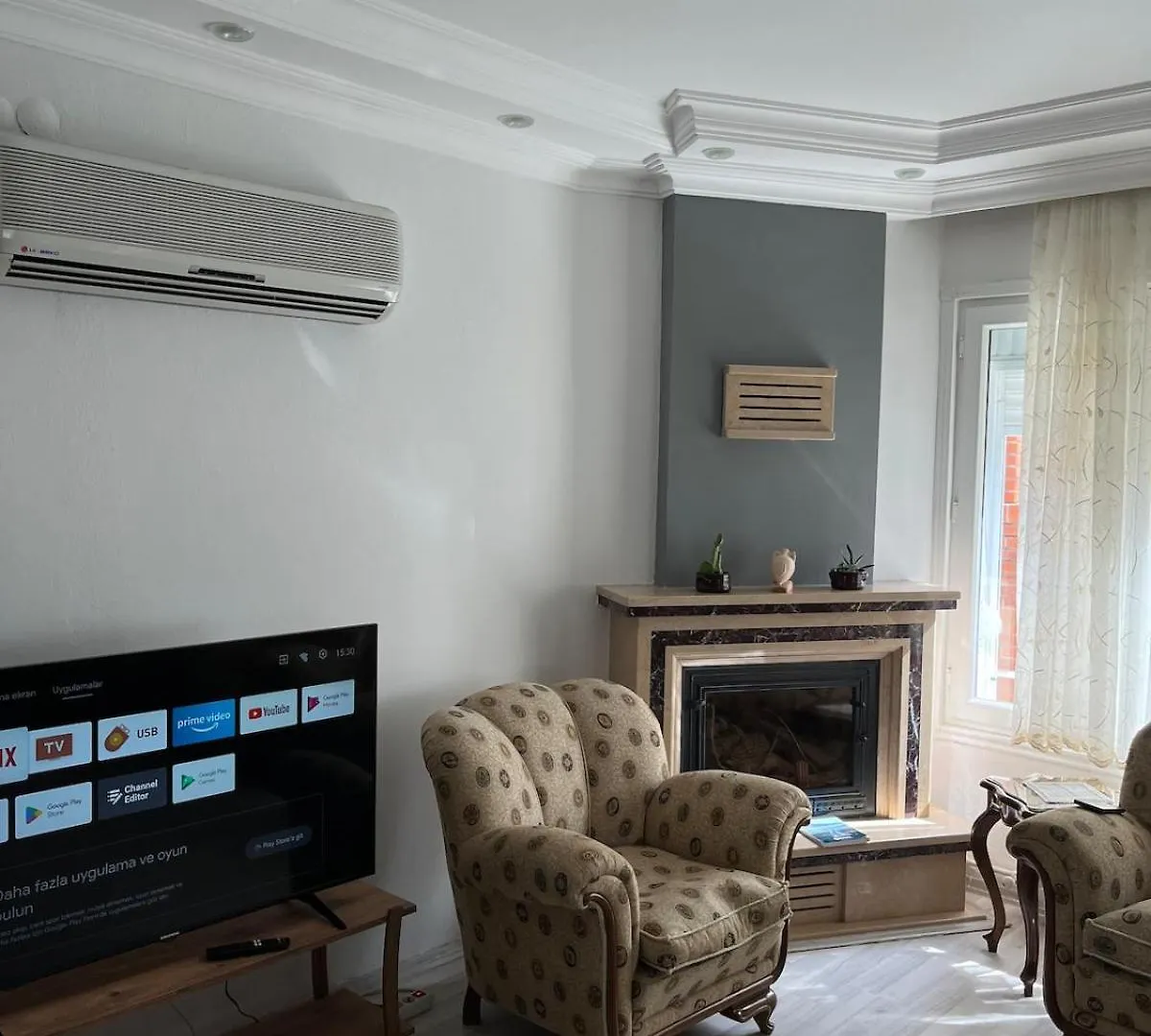 Five Bedroom Plus Living, Triplex Villa With Big Private Garden, Fifty Meters To Sea In Urla, Sleeps Twelve, Three Baths 0*, Urla Turecko